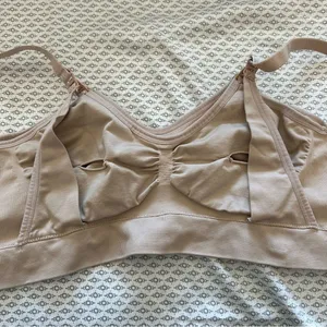 Kindred Bravely Sublime Hands Free Pumping & Nursing Bra in Beige Size Medium thumbnail 9
