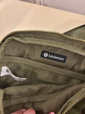 Lululemon Everywhere Belt Bag thumbnail 4