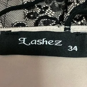 Lashez Black Floral Lace Overlay Spaghetti Strap Zipper Mini Bodycon Dress Sz 8 thumbnail 4