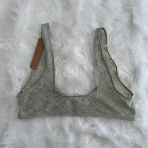 Skims Stretch Lace Plunge Bralette Talc Multi Size Small thumbnail 6