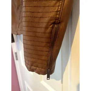 Universal Threads Brown Faux Leather Jacket‎ Women’s Size Medium thumbnail 6