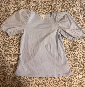 H&M Light Blue Puff Sleeve Tee thumbnail 1