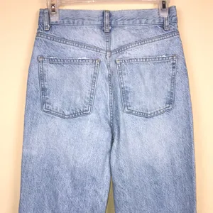 Zara Women’s Distressed Thrashed Raw Hem Light Wash Wide Leg Denim Jeans thumbnail 7