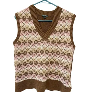 Wild Fable Brown/Pink V-Neck Argyle Sweater Vest thumbnail 4