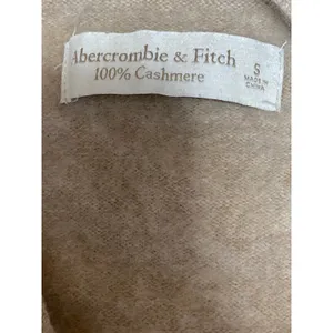 Abercrombie & Fitch Beige Long Sleeve V Neck Button Crop Cardigan Sweater Top S thumbnail 3