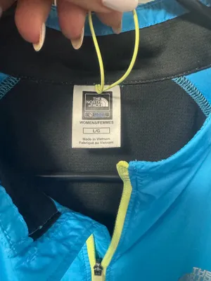 North Face Large Lightweight Jacket  thumbnail 4