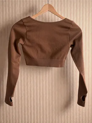 Ribbed‎ Square-Neck Brown Long-Sleeve Crop Top thumbnail 2