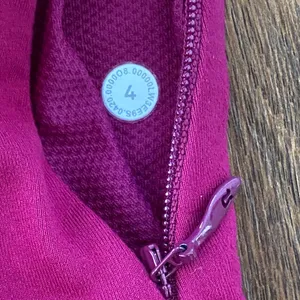 Lululemon Runderful Long Sleeve Top Size 4 Deep Fuchsia Reflective Stretch Runni thumbnail 4