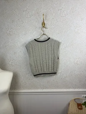 Sunday Best by Aritzia Gray Merino Wool Cable-Knit Sweater Vest - Size - Small thumbnail 5