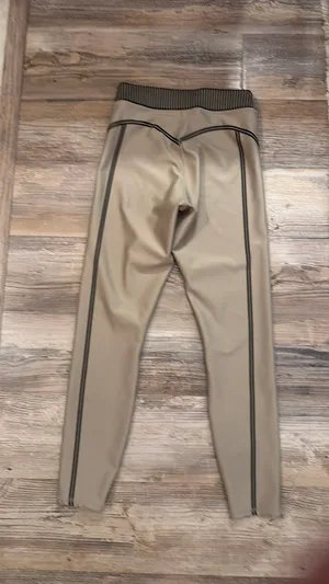 Alo Yoga Leggings thumbnail 4