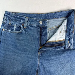 Old Navy Womens Medium Wash Straight Leg‎ 100% Cotton Jeans Size 6 Distressed thumbnail 2