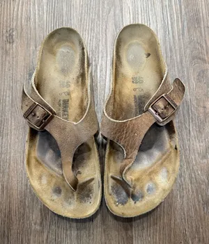 Birkenstock Gizeh Tobacco Brown Oiled Leather Thong Sandals Womens 40 L9 Regular thumbnail 1