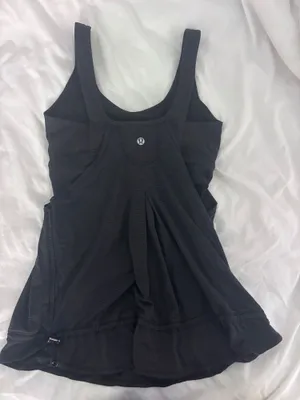 Black Lululemon tank thumbnail 2
