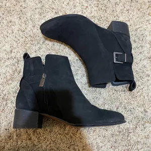 Vionic Size 7 Sienna Suede Bootie Boots Black Buckle Waterproof thumbnail 14