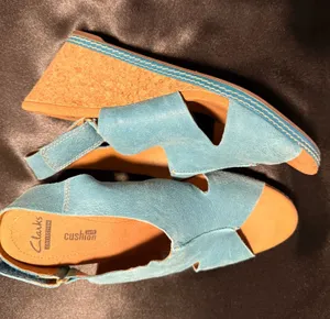 Clarks Women’s Leather Sandals 9.5M thumbnail 1