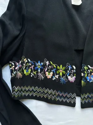 John Roberts VTG Y2k Black Embroidered Cropped Blazer Jacket S8 thumbnail 9