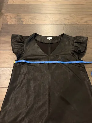 Voy Faux Suede Look Flutter Sleeve Top Sz M thumbnail 5