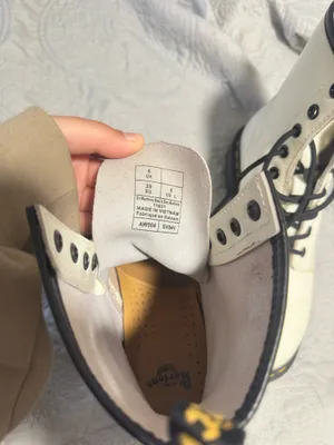 1460 Dr. Martens Lace-Up Boots Leather White Smooth 8 Women’s thumbnail 3