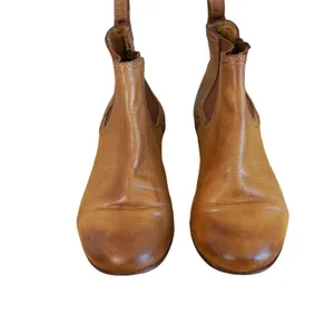 Frye Chelsea Boot Women Size 6.5 Leather Ankle Bootie Casual Classic Equestrian thumbnail 2