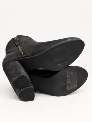 bp Nordstrom black leather ankle booties thumbnail 11