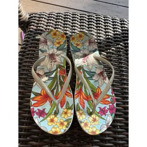 Vionic Flip Flops Womens Beach Noosa Blue Tropical Floral Silver Sandals Size 8 thumbnail 2
