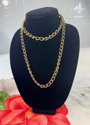 Vintage‎ Gold Tone Curb Link Chain Necklace Long Layering Statement thumbnail 1
