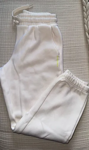 Fabletics Sweatpants thumbnail 1