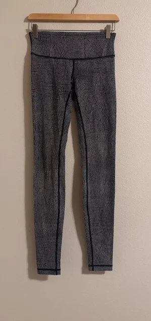 Lululemon High-Rise Black & White Grid Leggings thumbnail 1