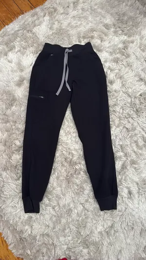 FIGS Scrub Pants thumbnail 3