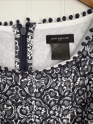 Ann Taylor Sleeveless Peplum Top Women Size 6 Blue White thumbnail 2