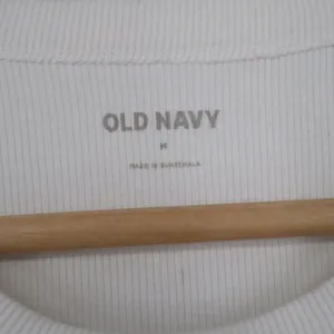 Old Navy Womens White Ribbed Knit Short Sleeve Crew Neck Crop Top Size M thumbnail 2