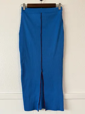 ZARA Women’s S Blue Ribbed Knit Midi Pencil Skirt Front Slit Stretch Burgundy thumbnail 4