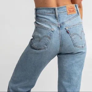 LEVI'S Worn To Ride Ribcage Straight Jeans in Light Blast‎ Size 30 thumbnail 4