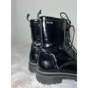 BENCH Women’s Lace Up Black Moto Combat Boots 10 thumbnail 2