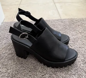Madden Girl Heels Sandal thumbnail 1