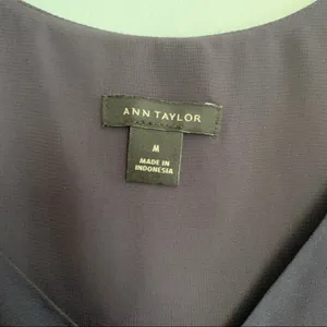 Ann Taylor Navy Knot Sleeve V-Neck Tank Top Size Medium Professional thumbnail 2