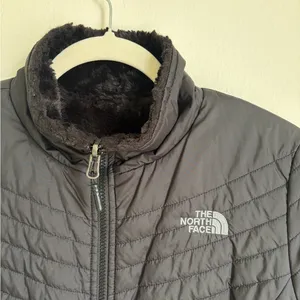 The North Face Women's Mossbud Swirl Reversible Jacket thumbnail 7