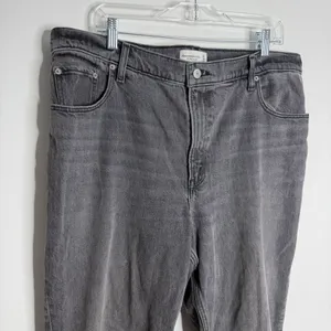 Abercrombie & Fitch The 90's Straight Ultra High Rise Washed Black Plus‎ 16/33 thumbnail 6