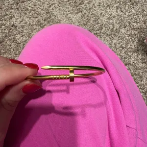 Elegant Gold Bracelet for Women thumbnail 2
