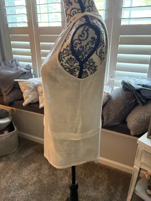 Banana republic size small white sleeveless top thumbnail 4
