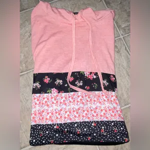 Floral Colorblock Lightweight Hoodie Black Size L thumbnail 6