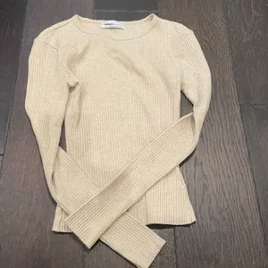 NWT urban outfitters Tyler ribbed long sleeve top neutral color thumbnail 1