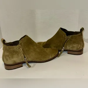 TOMS Reese Bootie Suede Olive Green EUC Size‎ W9 thumbnail 9
