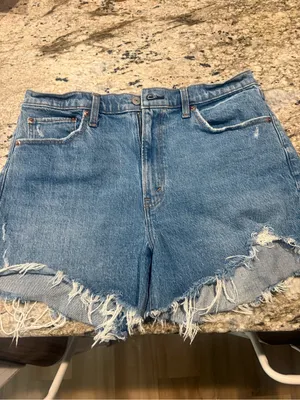 Abercrombie high rise mom short thumbnail 2