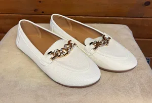 No Brand Womans White Faux Pebbled Leather Loafer Sz 8 NIB thumbnail 1