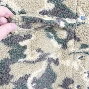 Shein Camo Faux Sherpa Jacket Oversized Small Faux Pockets Snap Closure thumbnail 2