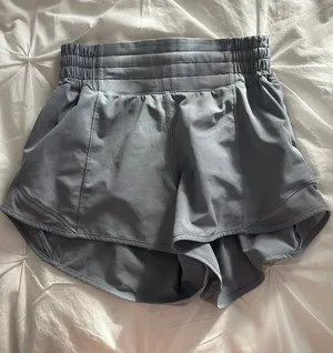 Lululemon Shorts Hotty Hot High-Rise thumbnail 1