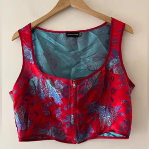 NWOT PrettyLittleThing Red and Blue‎ Satin Oriental Zip Front Corset Crop Top thumbnail 2