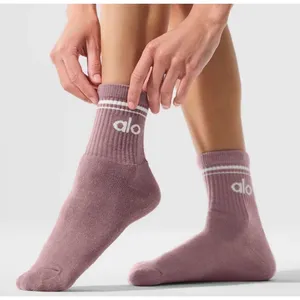 Alo Yoga Half Crew Socks‎ Smoky Quartz Womens M Size 8-11 Sporty Athletic NWT thumbnail 1