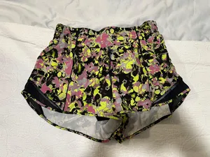 Hotty Hot Short 2.5” thumbnail 1
